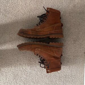 Men’s Timberland Earthkeepers Boots size 9!